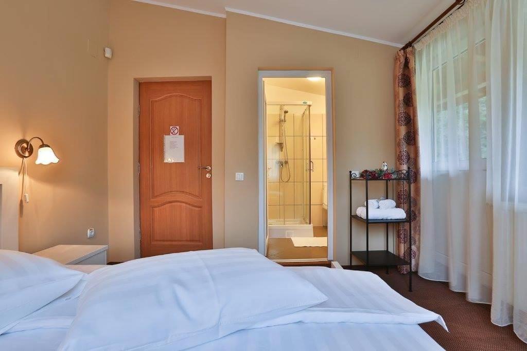 Hotel Pensiunea La Padure Cheia, Prahova Măneciu Exterior foto