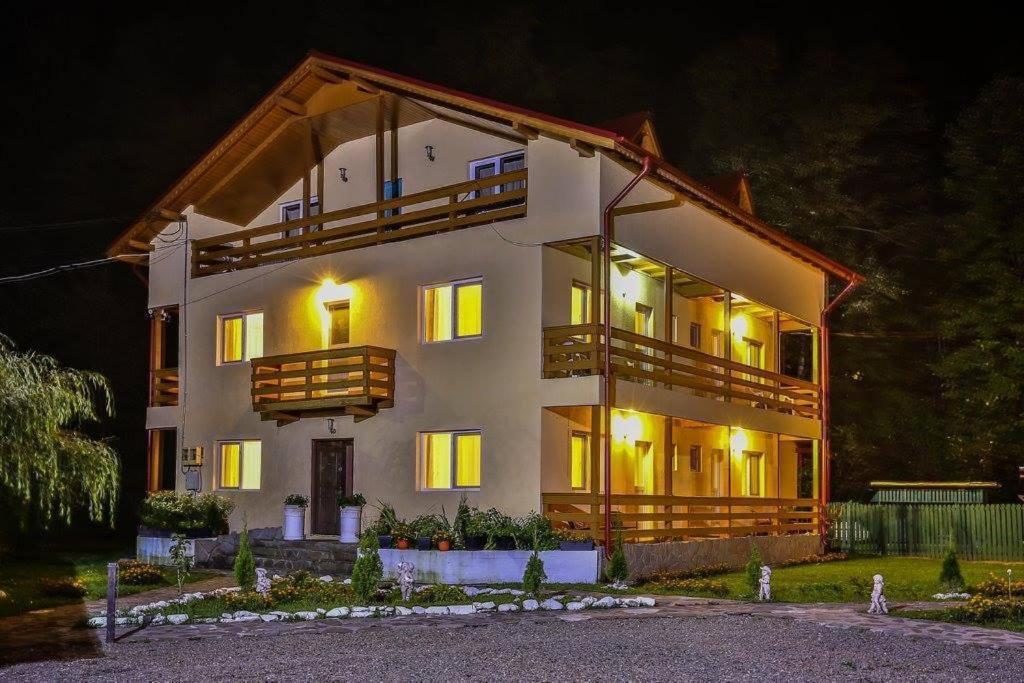 Hotel Pensiunea La Padure Cheia, Prahova Măneciu Exterior foto